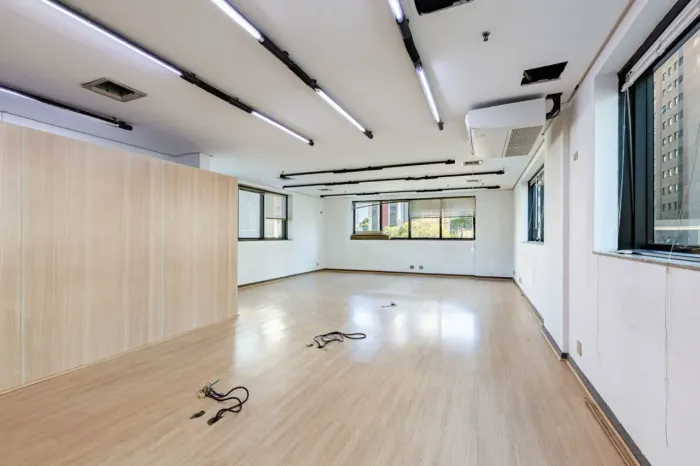 Sala comercial na Avenida General Olímpio da Silveira, 655 - Conjunto 22 120 m²