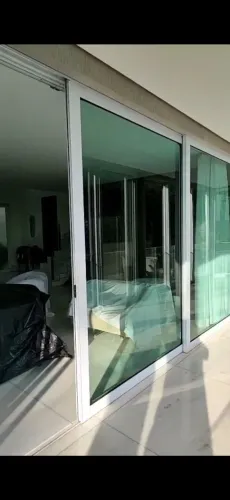 Porta 4 folhas