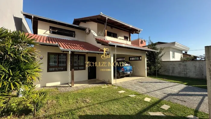 Sobrado averbado com piscina