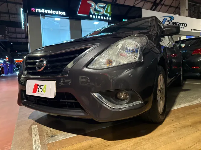 Nissan Versa SL 1.6 16V Flexstart 4P Mec. 2016