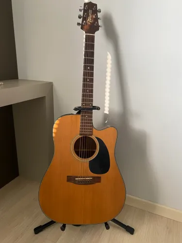 Violão Takamine