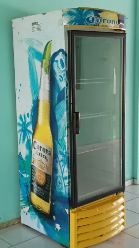 Expositora Bebidas Metalfrio