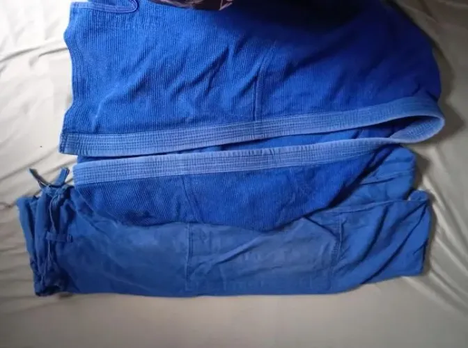 Kimono a3 jiu jitsu 150,00 pronto para levar só vim buscar pronto para novo dono