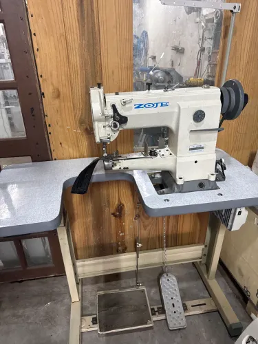 MÁQUINA DE COSTURA DEBRUM DE BRAÇO