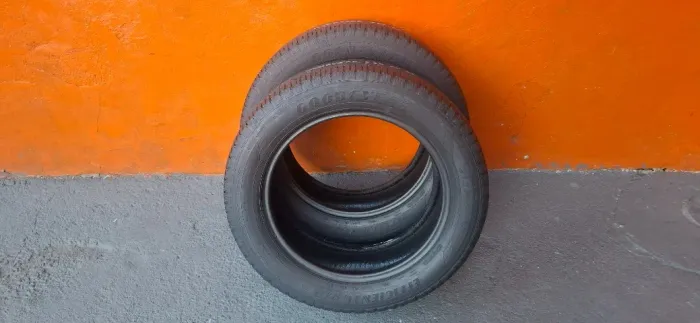 Par de Pneus Aro 17 Goodyear 215 x 60 EfficientGrip_Aceito Cartão