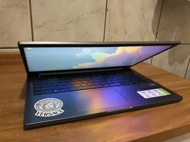 NOTEBOOK - SAMSUNG BOOK i3