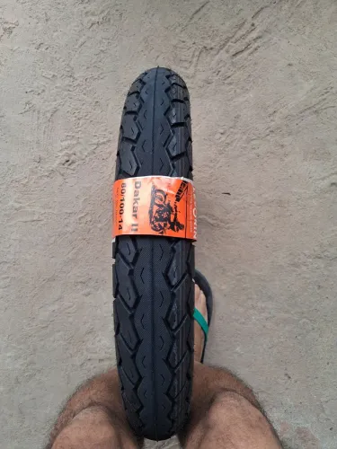 Pneu sem câmara biz traseiro marca Levorin Dakar 2 medida 80/100-14-14