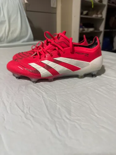 Vendo chuteira de campo original da adidas modelo predator elite sg