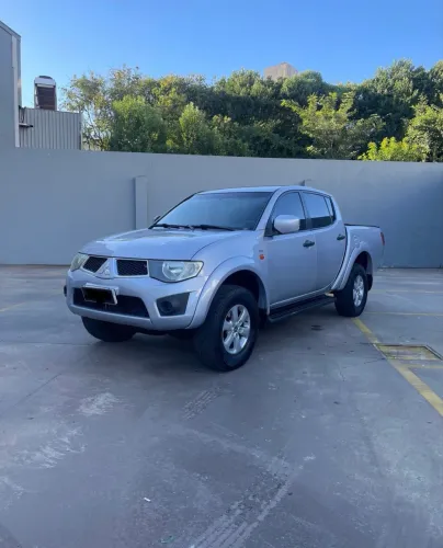 Mitsubishi L200 Triton HLS 2.4 Flex 16V CD Mec. 2013