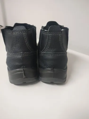 Vendo bota bico de aço número 41