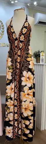 Vestido estilo indiano com estampa floral