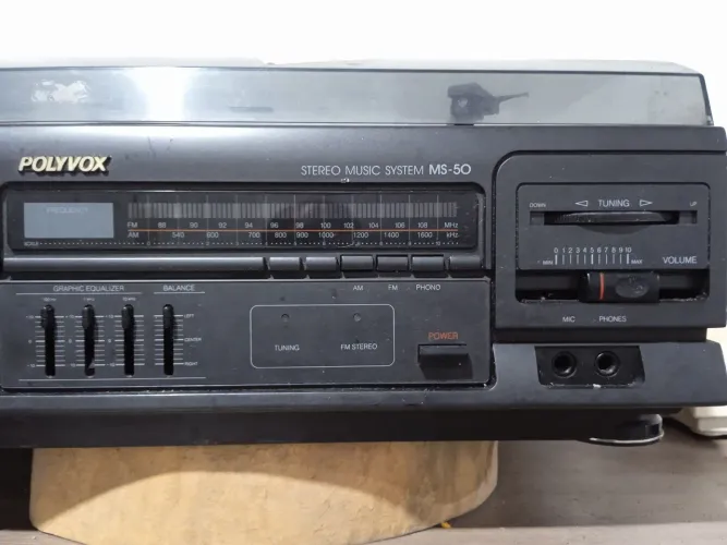 Vitrola com toca disco, fita e Rádio 