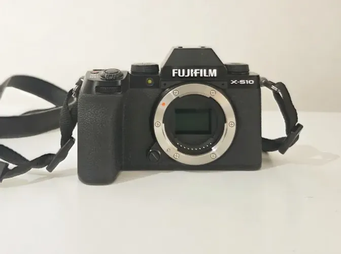 Camera Fjifilm X-S10 - Somente o Corpo