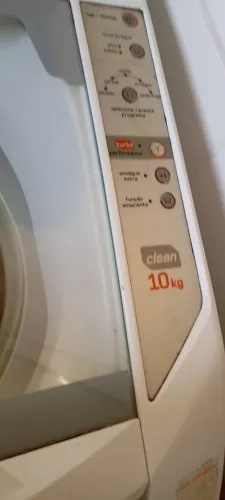 Máquina Brastemp com defeito , enrolamento quebrado. 