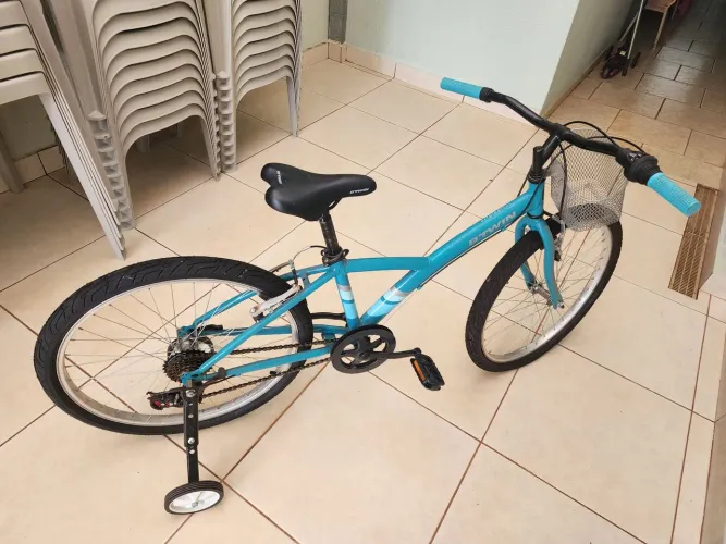 Bicicleta BTWIN Original 300 Zero Uso Shimano 7v Com Cesta e Rodinhas