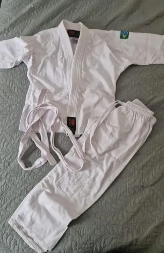 Kimono MO _ 6/7 anos