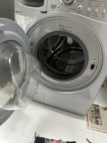 LAVA E SECA ROUPAS 11KG LG