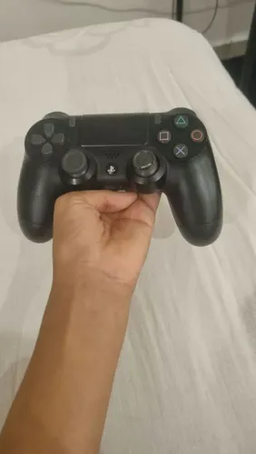 Controle de ps4 com analógico quebrado