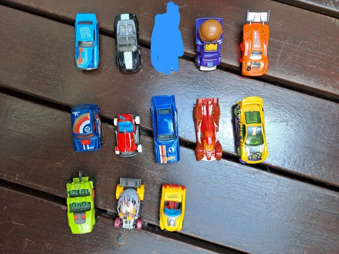 Lote hot wheels leia descrição