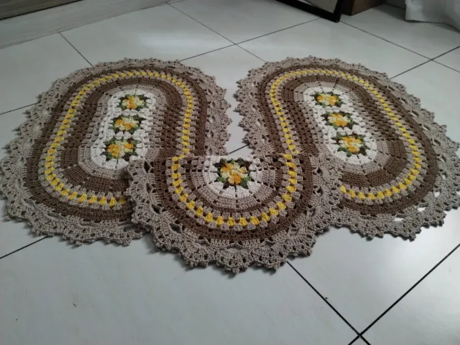 Kit de 3 tapetes de crochê ovais - novos