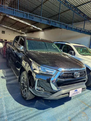 Toyota Hilux CD SRV 4X4 2.8 TDI Diesel Aut. 2025