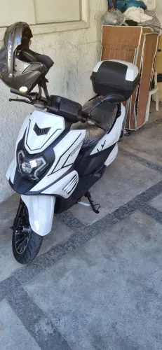 RAPTOR 1000w (auto propelido)