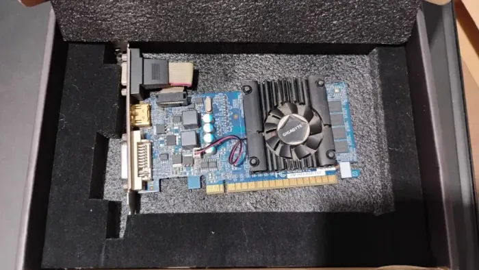 GeForce GT 210 1GB GDDR3 64-bit