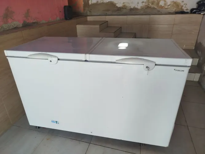 Freezer fricon 220v