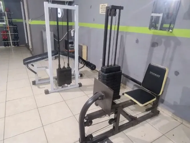 aparelhos de musculaçao