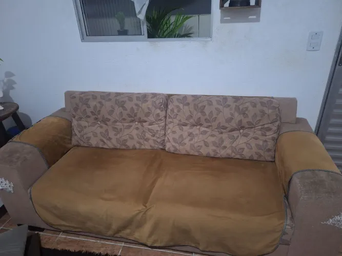 Sofá dois lugares