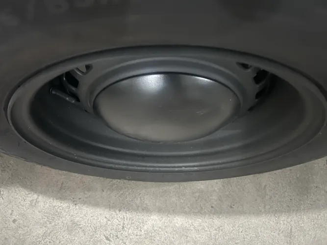 Vendo Rodas Fusca 4 furos com pneus em estado de novos - Duas talas