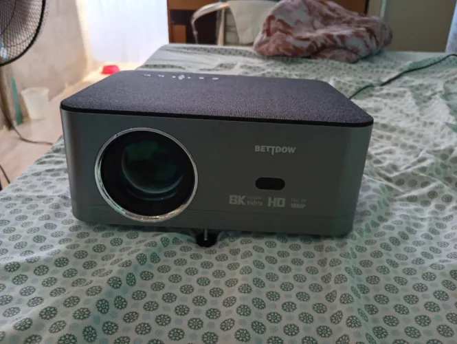 Projetor bettdow ac1041 novo com caixa