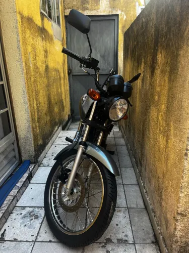 Honda CG 125 ES em bom estado 