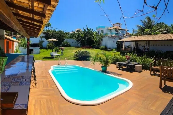 Casa à venda Ideal para Renda com Locação por Temporada em Búzios | 6 suites