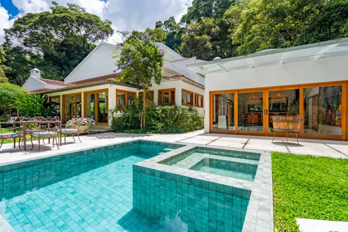 Casa com 4 quartos em Araras, Petrópolis.