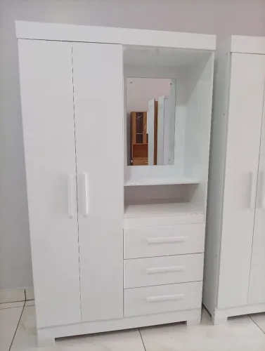 guarda roupa solteiro com espelho
