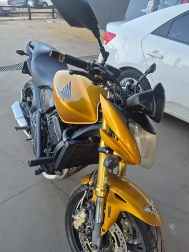 Vendo ou troco Hornet CB600f Hornet 2009 com ABS
