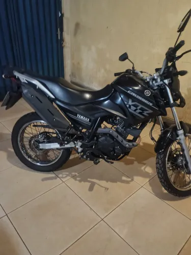 Moto super bem cuidada