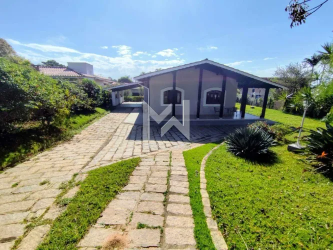 Casa Térrea à Venda no Condomínio Vista Alegre Sede em Vinhedo/SP!!