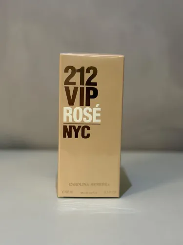 Perfume 212 Vip Rose Carolina Herrera