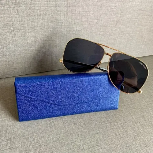 Óculos Yves Saint Laurent 300S