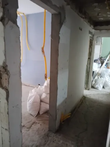 Preciso de ajudante de obra e pedreiro