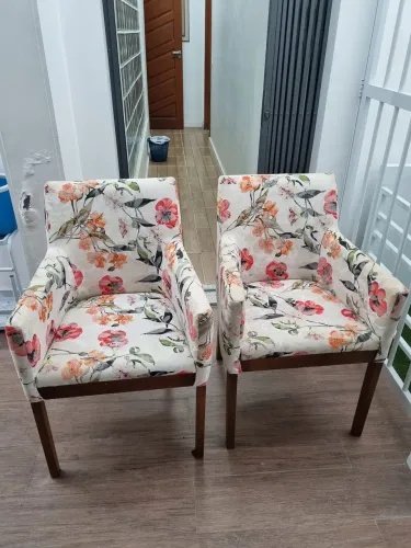 Kit 2 poltronas em estampa floral