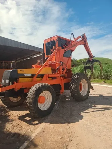 VENDO CARREGADEIRA VALTRA 1280R      VALOR: R$ 195.000,00