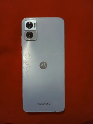 Motorola E22 perfeito estado (aceitamos cartão ?)