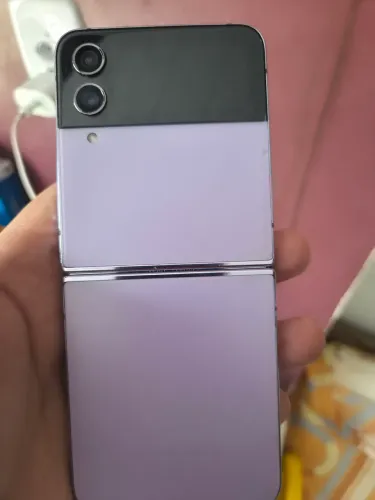 Samsung Zflip 4 leia anúncio