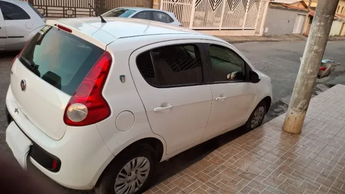 Fiat Palio Attractive 1.0 EVO Fire Flex 8V 5P 2014
