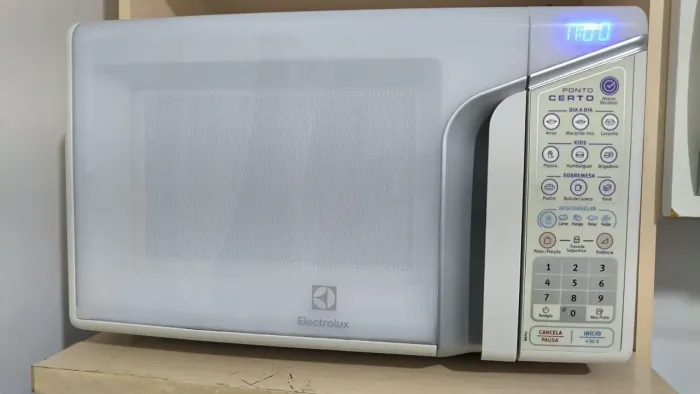 Micro-ondas Electrolux 31L MEP41 - 127V