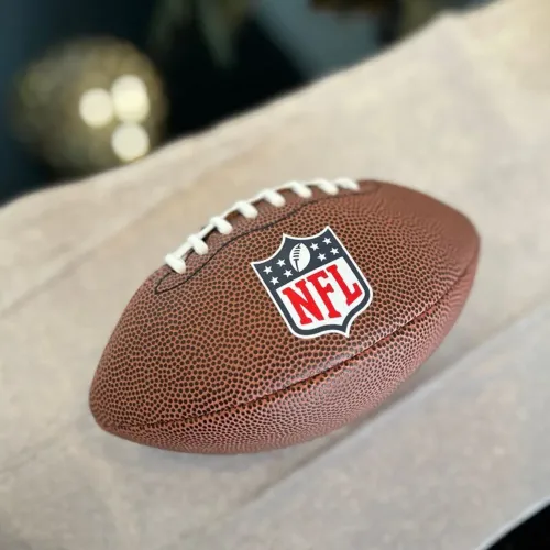 Mini Bola de Futebol Americano NFL Cacau Show