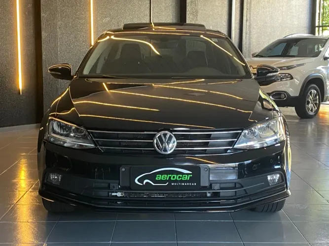 Volkswagen Jetta Highline TSI 2.0 8V 120cv Gasolina Tiptronic 2017